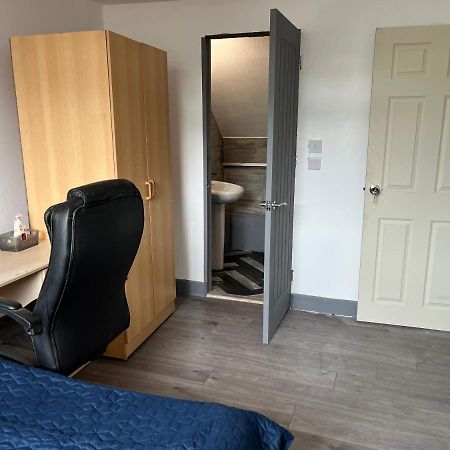 Budget Double En-Suite Bedroom Sheffield Exterior foto